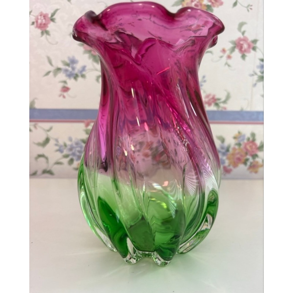 Teleflora Gift Art Glass Vase Pink Green Ombre Ruffled Swirl Flower Design 7.5in